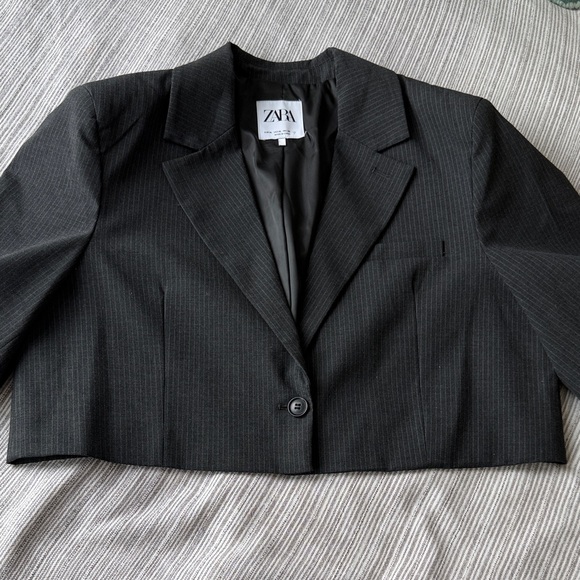 Zara Cropped Charcoal Pinstripe Blazer - Picture 6 of 6